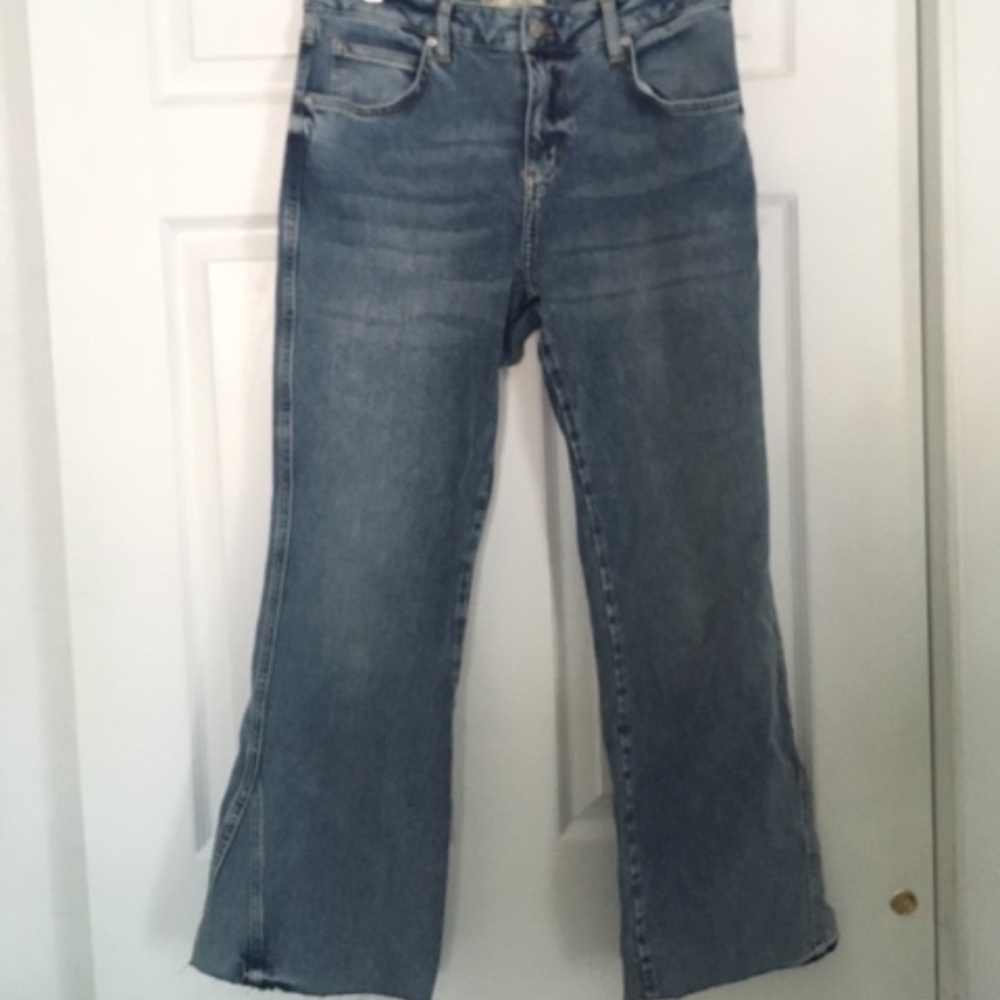 Free People Size W 30 R high rise cropped jeans